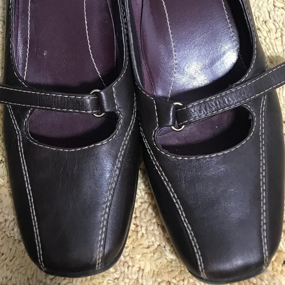 Liz Claiborne Vintage Style Brown Loafers - Picture 6 of 8